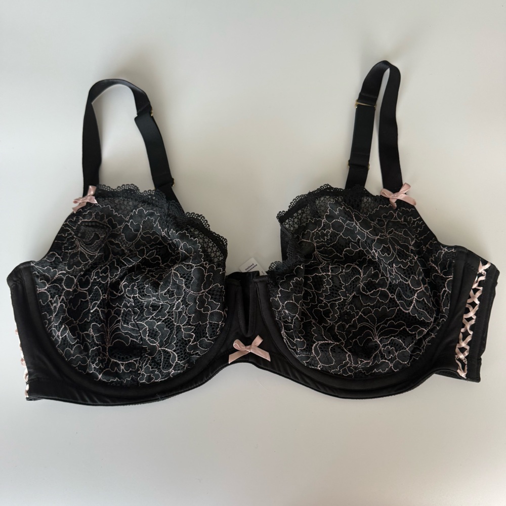 Cacique Unlined balconette underwire Bra size 42DD
Black lace baby pink bows